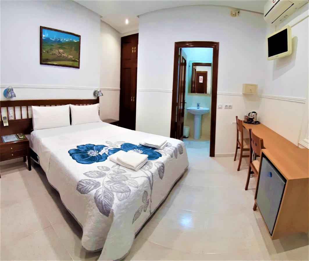 Hostal Dulcinea Madrid Eksteriør billede