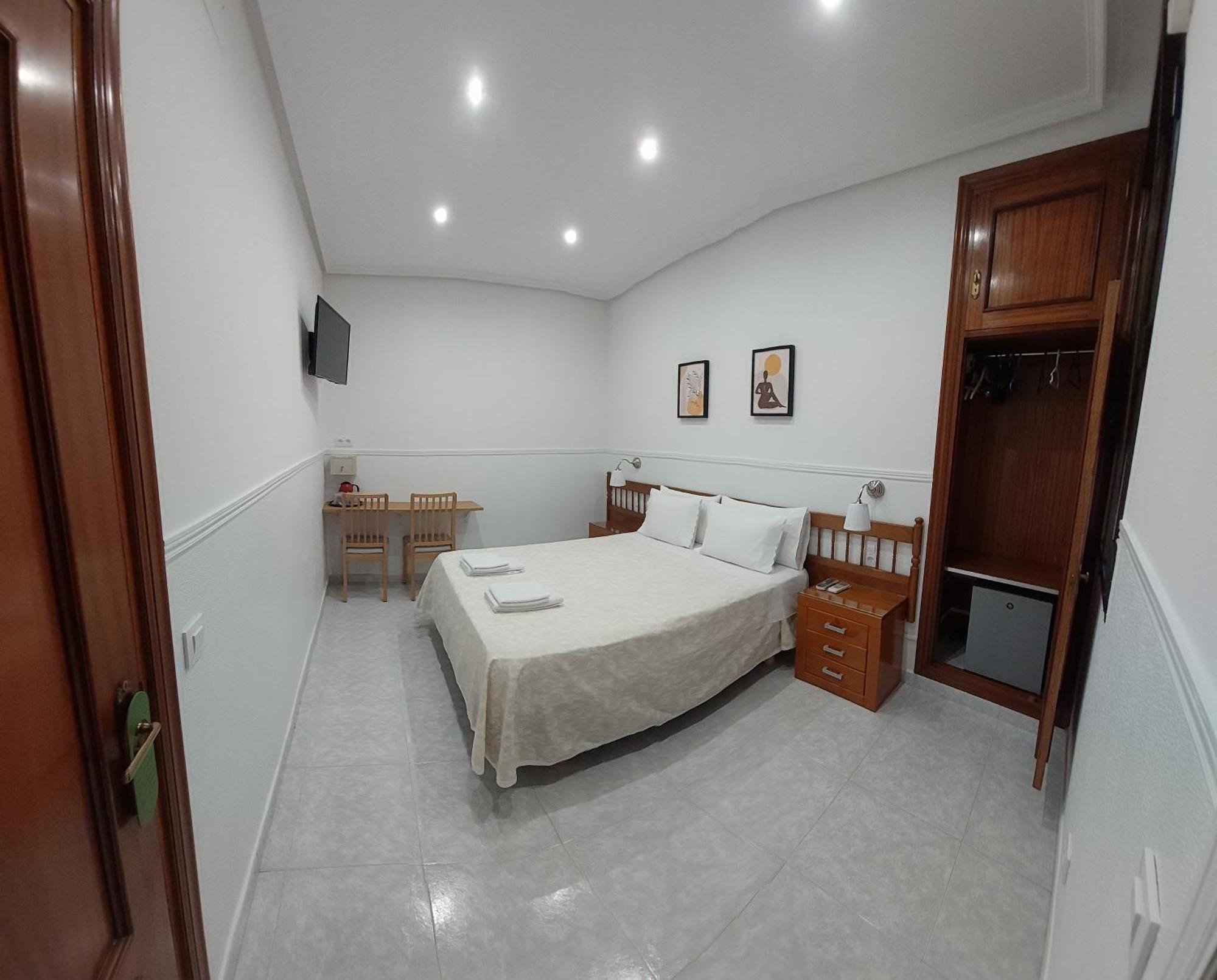 Hostal Dulcinea Madrid Eksteriør billede