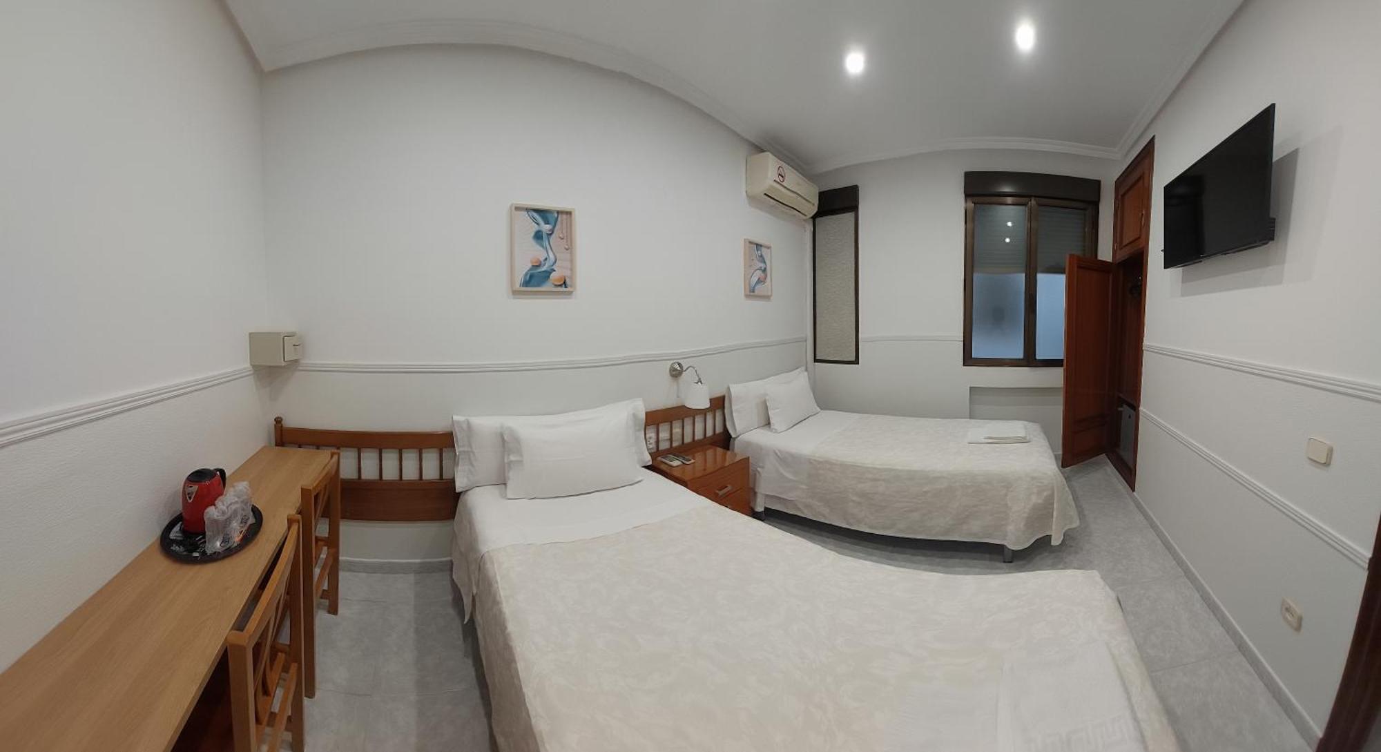Hostal Dulcinea Madrid Eksteriør billede