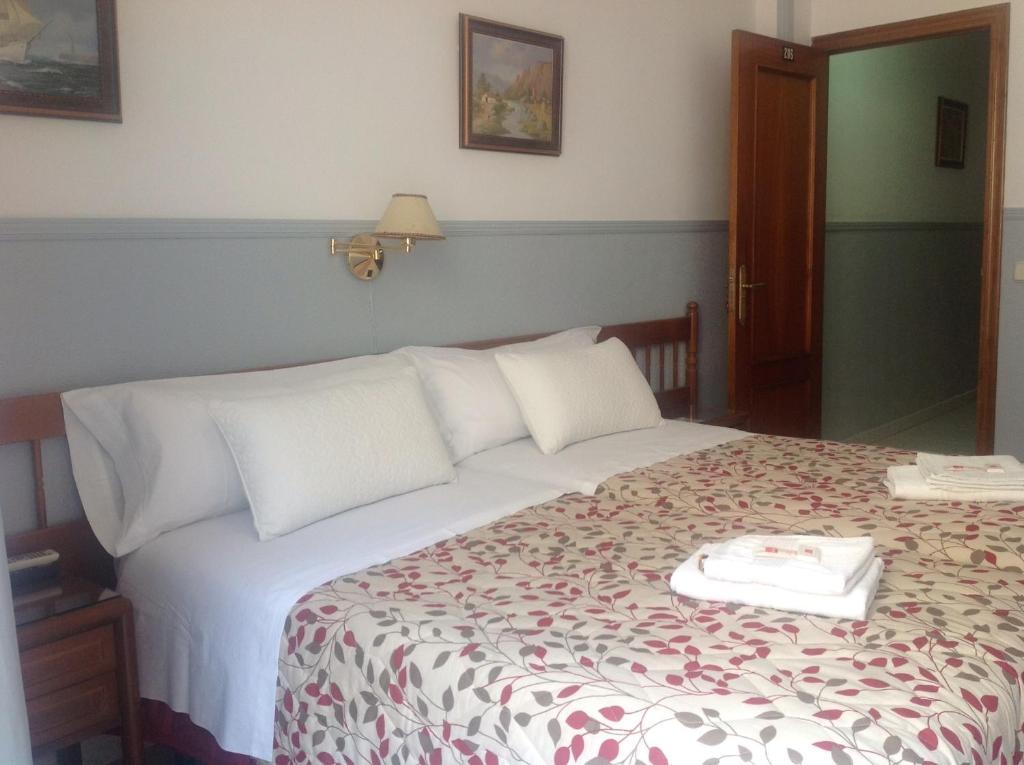 Hostal Dulcinea Madrid Eksteriør billede