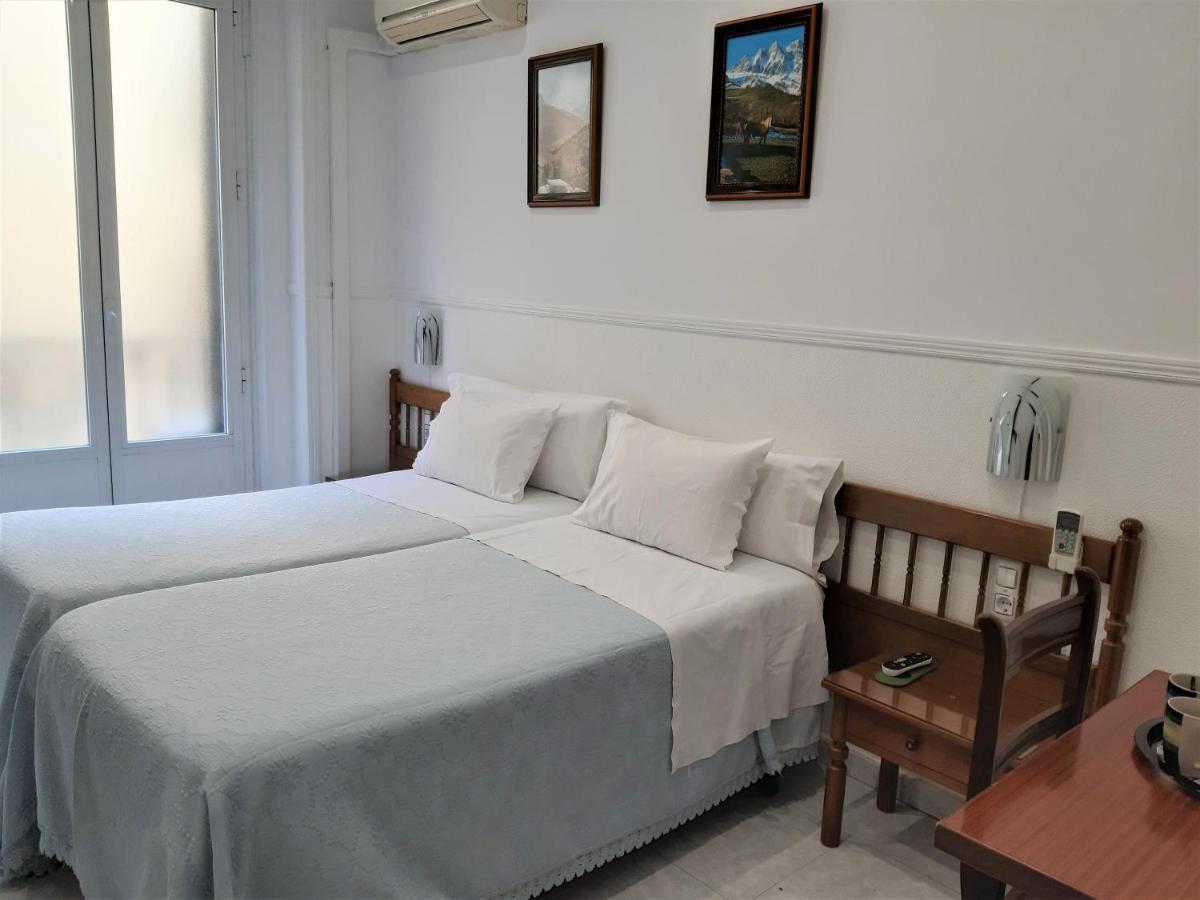 Hostal Dulcinea Madrid Eksteriør billede